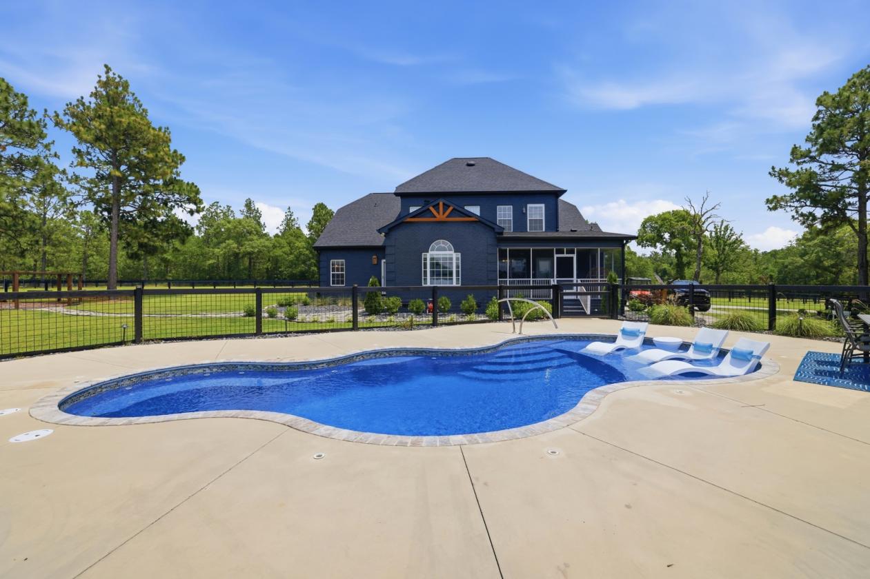 Thoughtfully Designed Luxury Equestrian Estate - photo 12