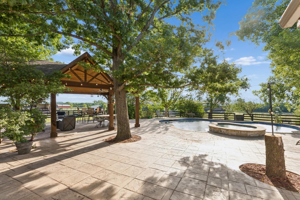 Stunning Equestrian Estate on 16 Beautiful Acres - photo 19
