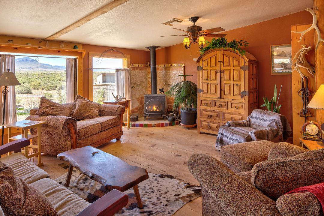 Spectacular Ranch Home and Property Carrizozo, Lincoln County, New