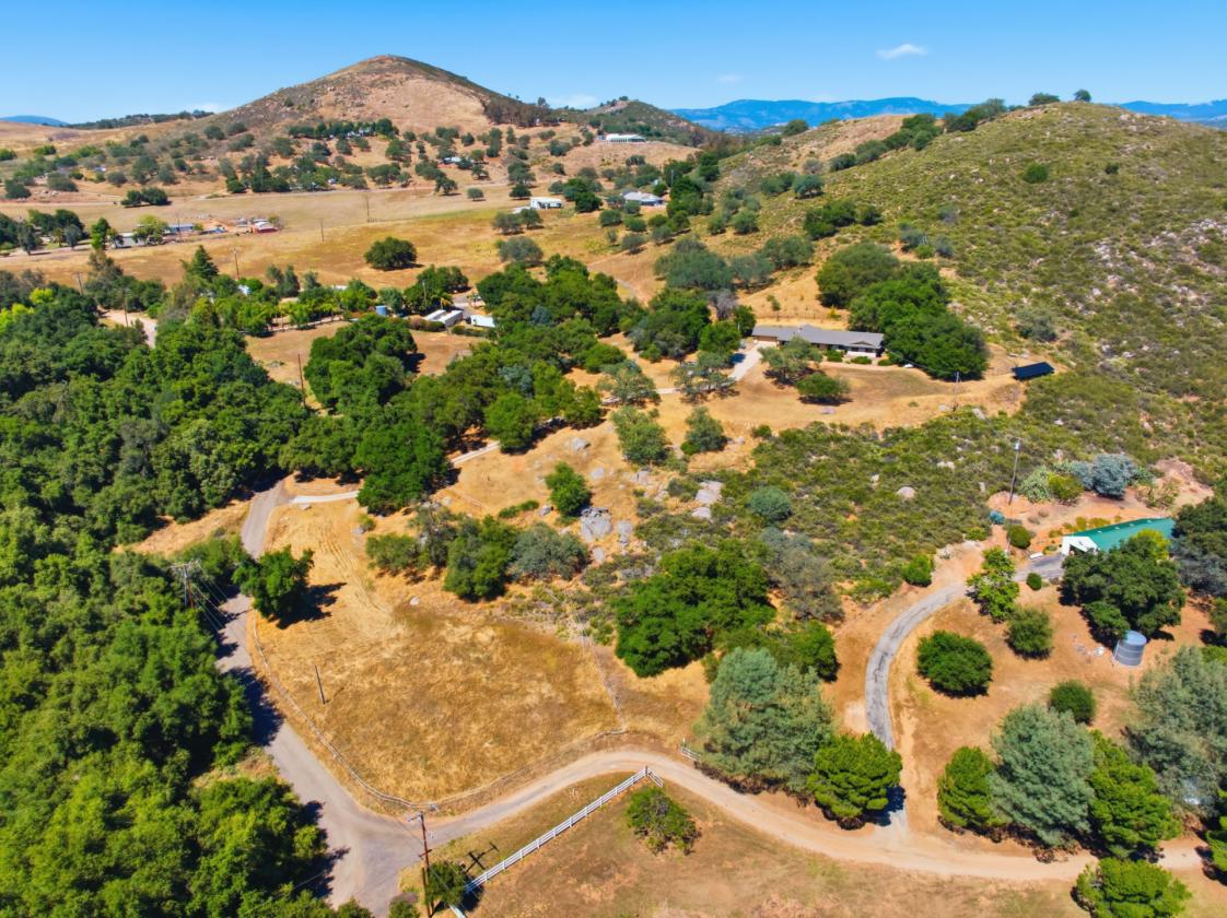 Private Ranch Style Home With Room for Horses - photo 2