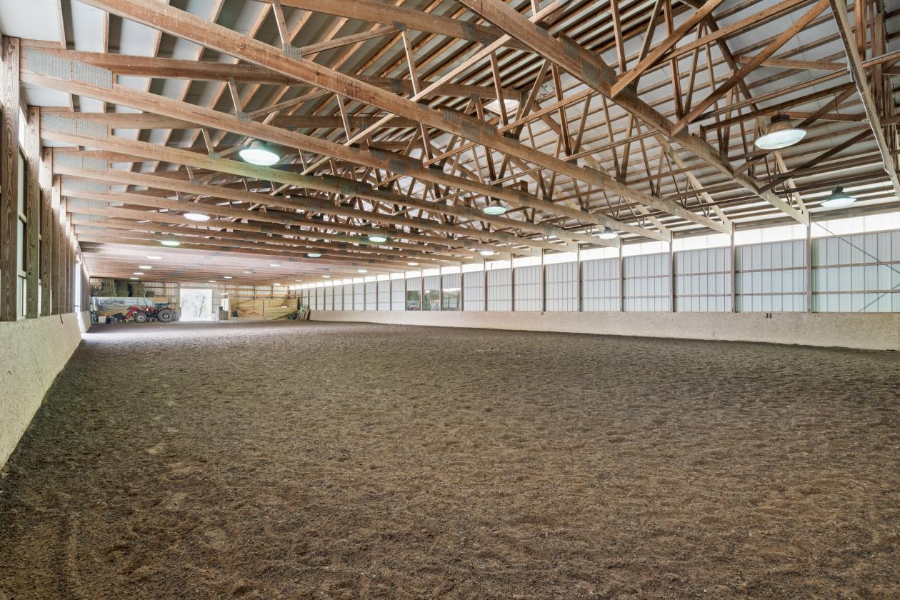 Beautiful Horse Farm with Indoor and Outdoor arena - photo 29