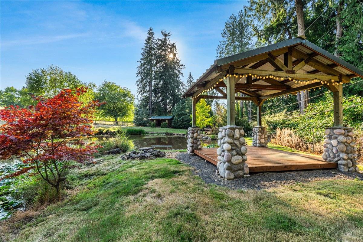Gorgeous (dividable) 10 acre property with arena! - photo 28