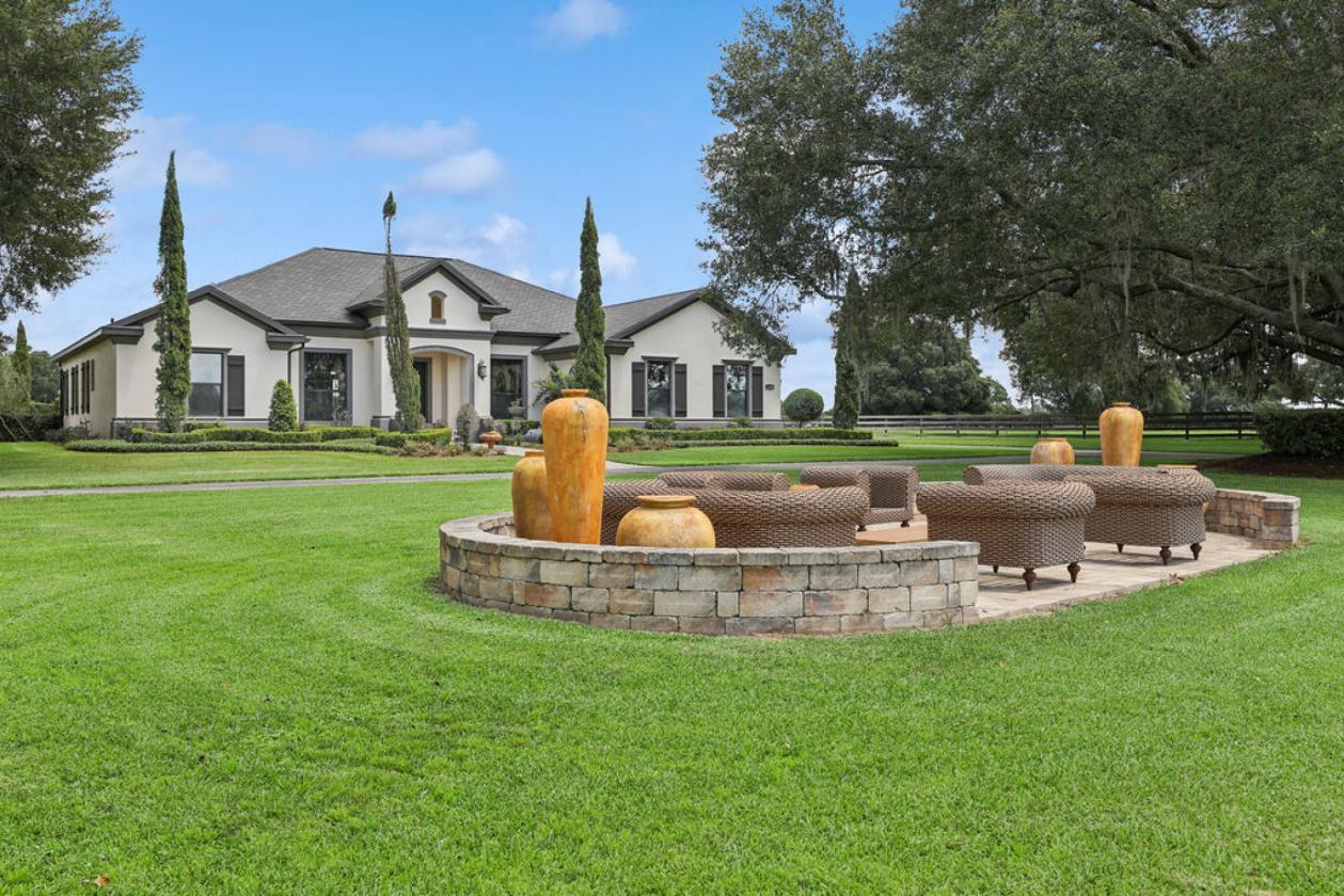 LUXURY TURNKEY 28.62-ACRE EQUESTRIAN ESTATE - photo 4
