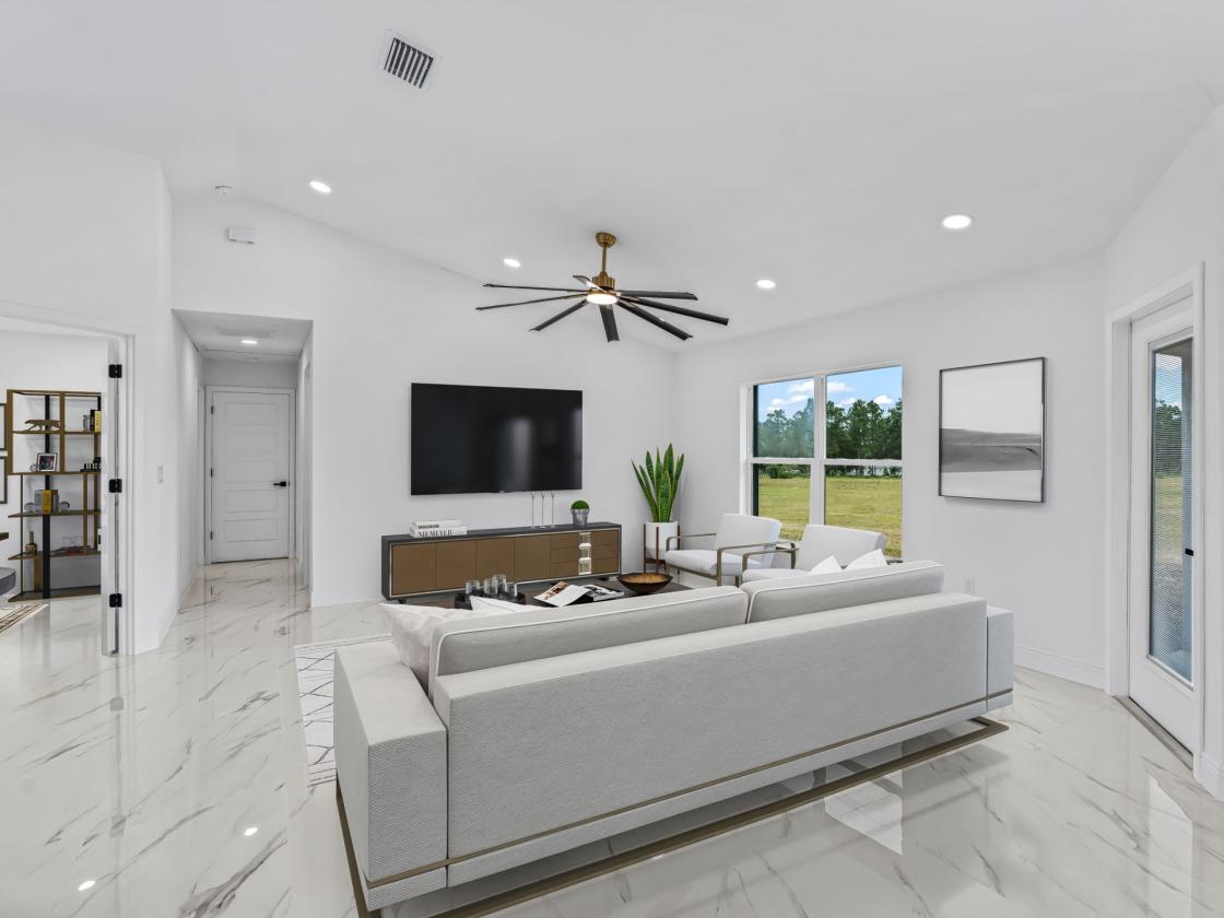 Fully Fenced Custom Home on 10 Acres - photo 8