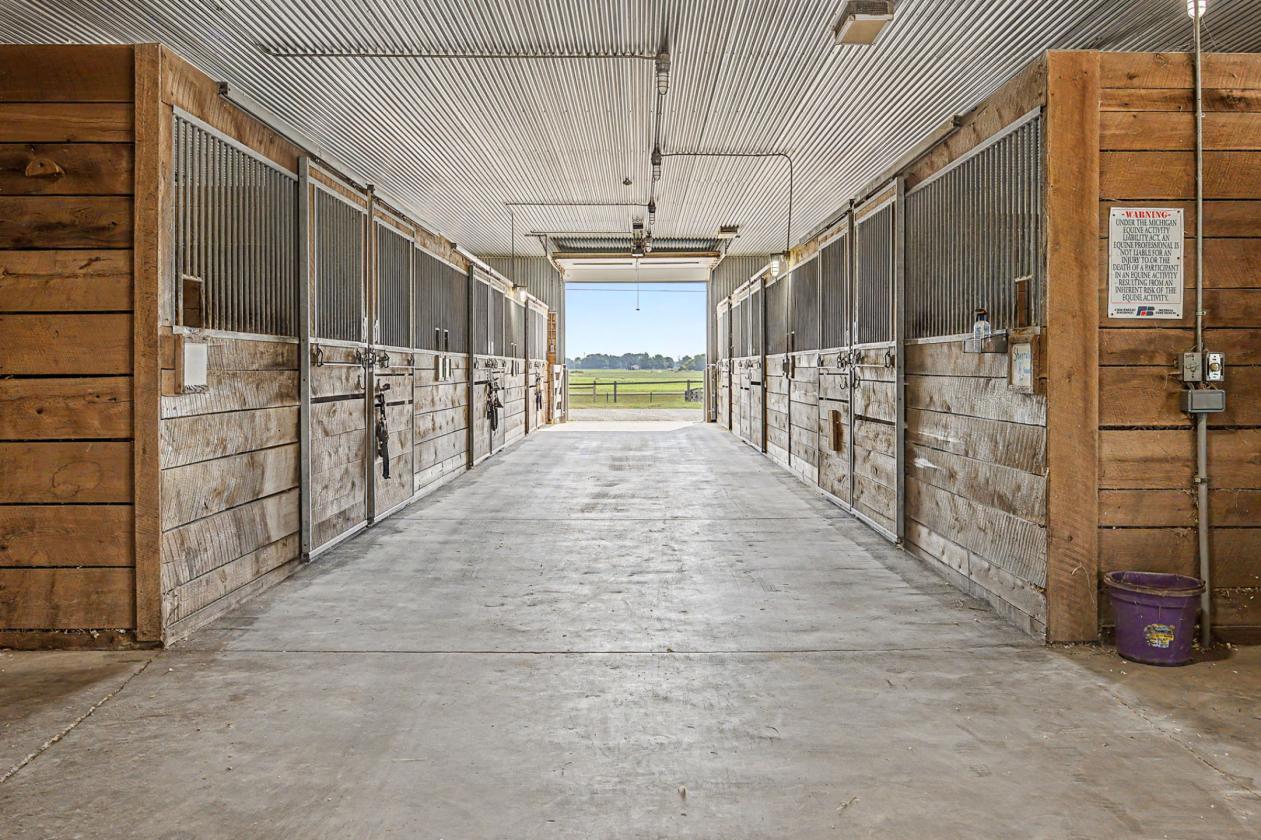 32-Stall Lakefront Equestrian Facility - photo 13