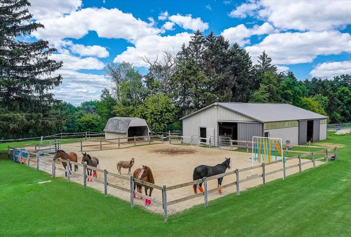 Horse Farms For Sale in Columbia County Wisconsin