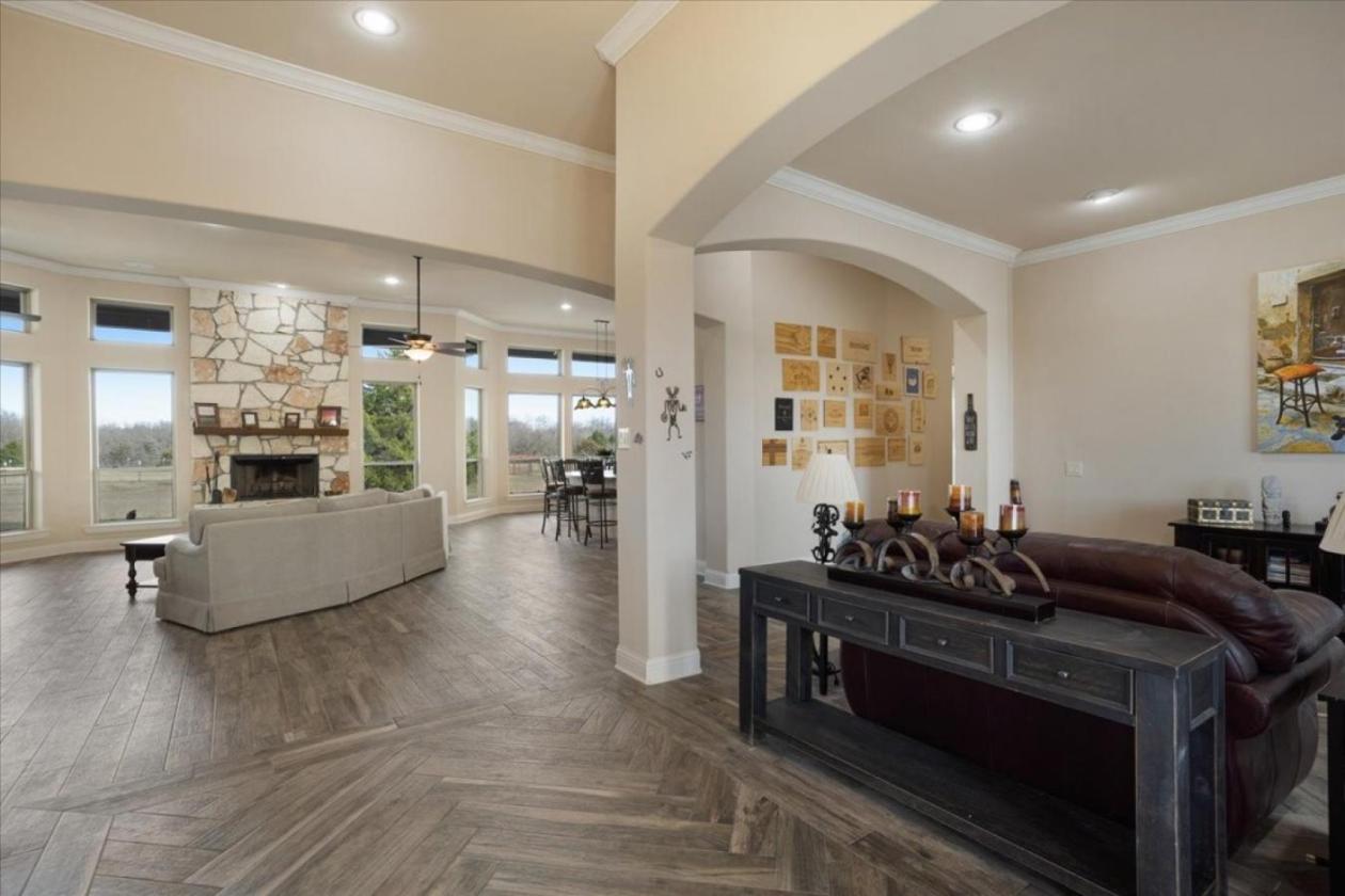 Equestrian Estate on 11 Acres - photo 19