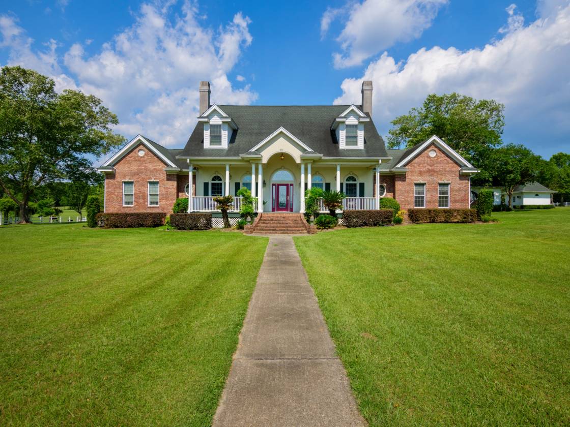 Horse Property for sale.