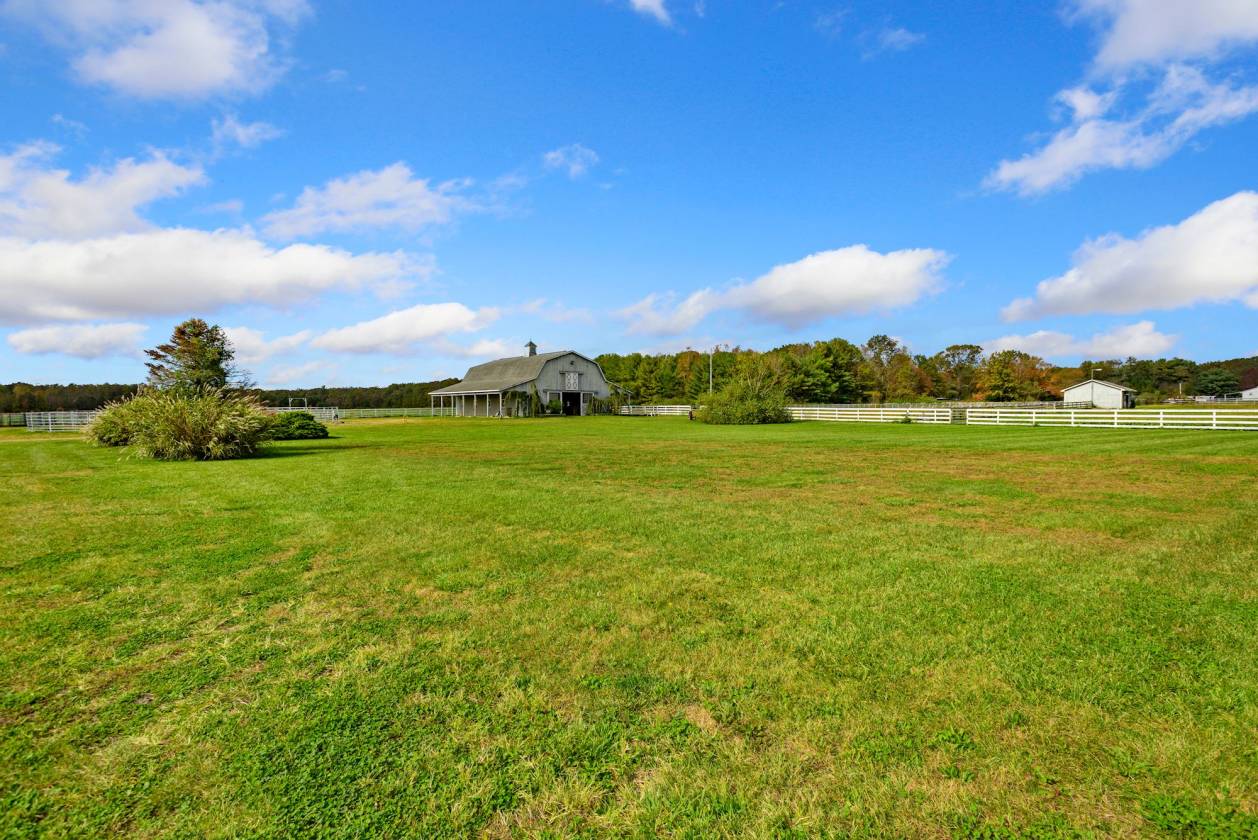 Rare Find: Farm House with 106 acres in New Jersey | Newfield ...