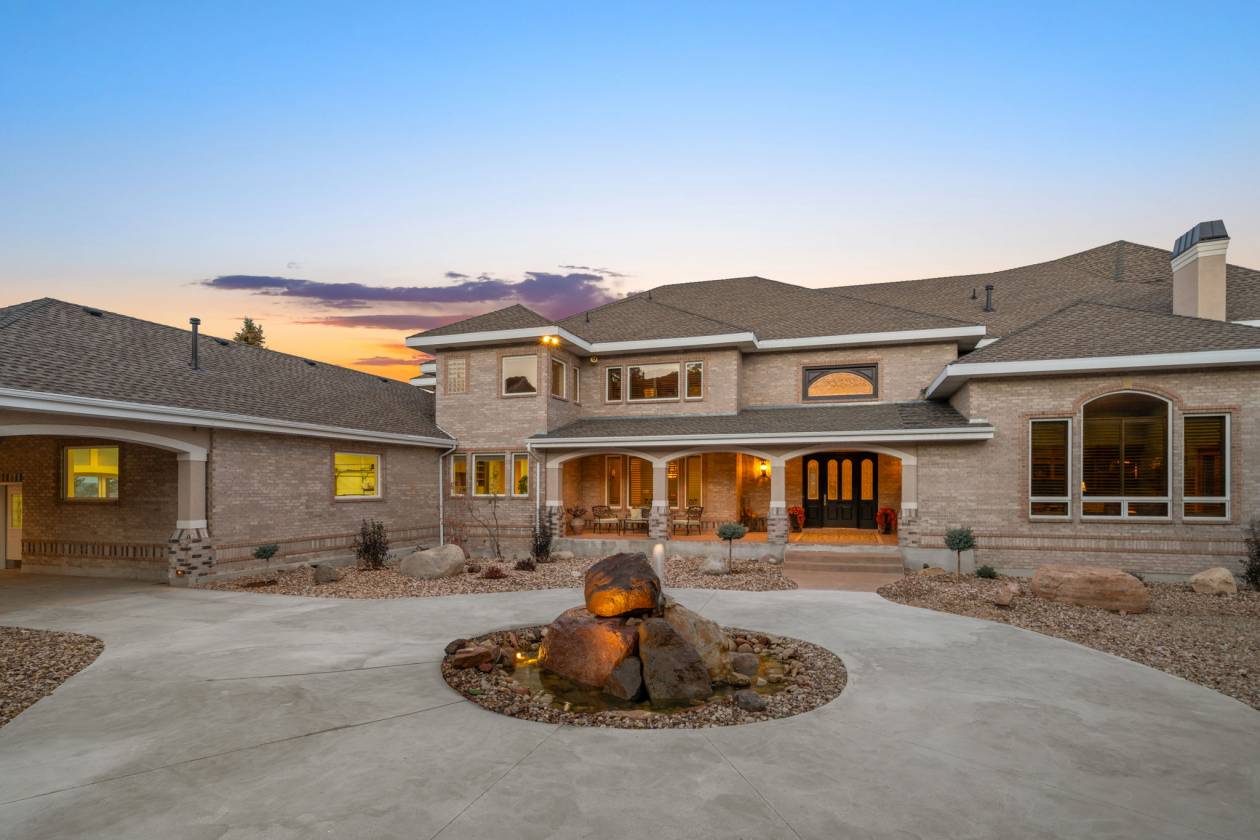 Horse Property for sale.