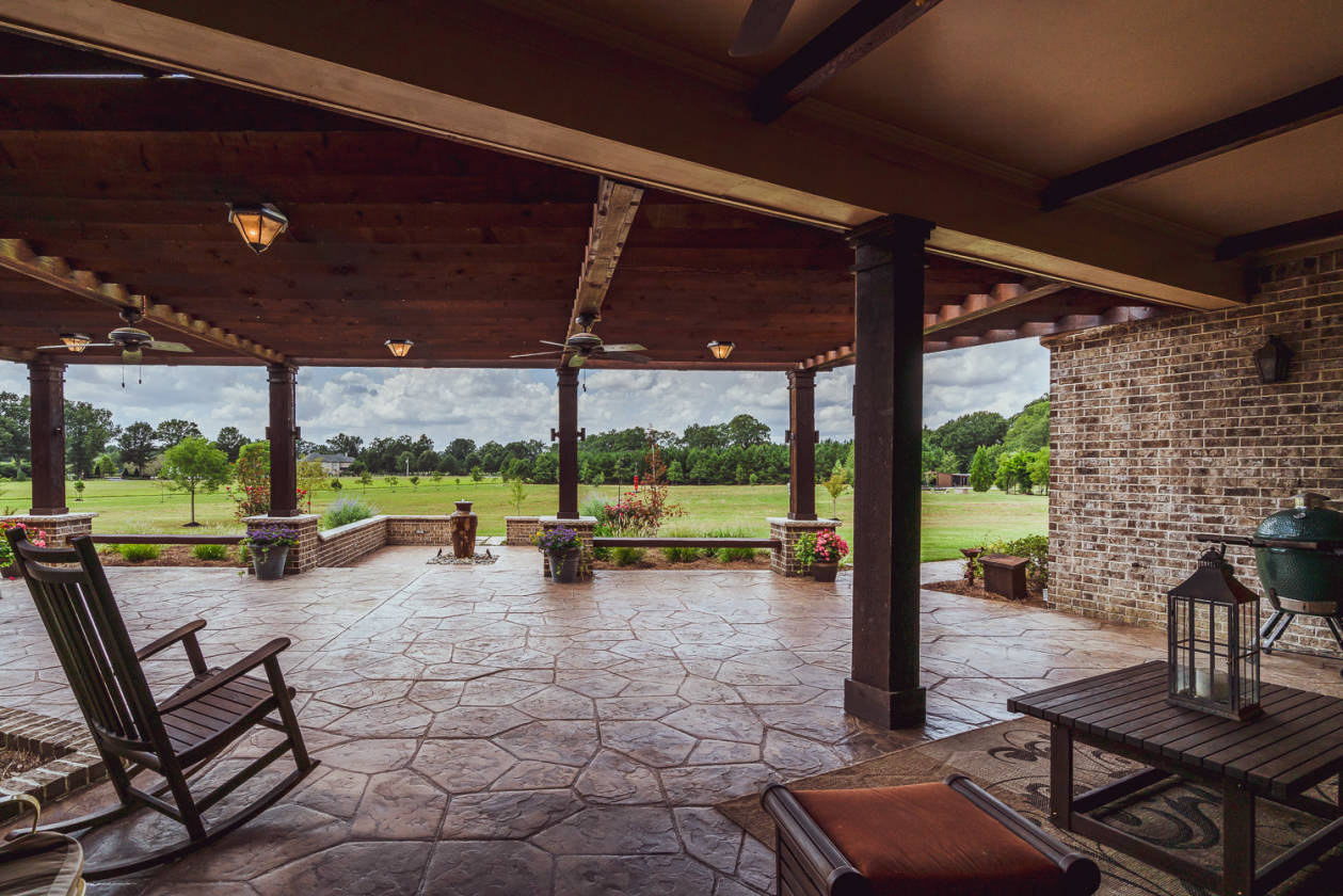 Country Estate on 19.3 Acres 45 minutes from Downtown... Williston