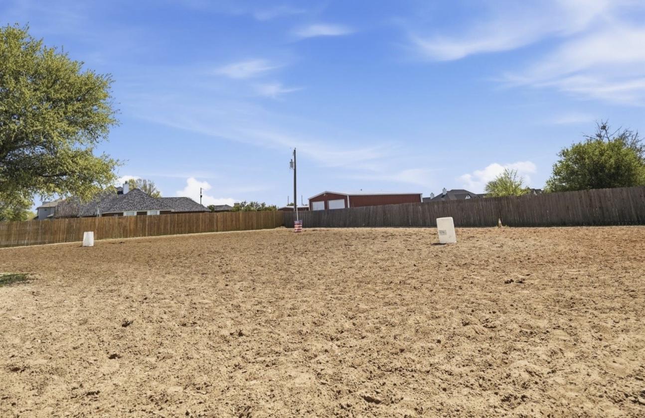 Gorgeous Parker County Ranchette on Nearly 3 acres - photo 24