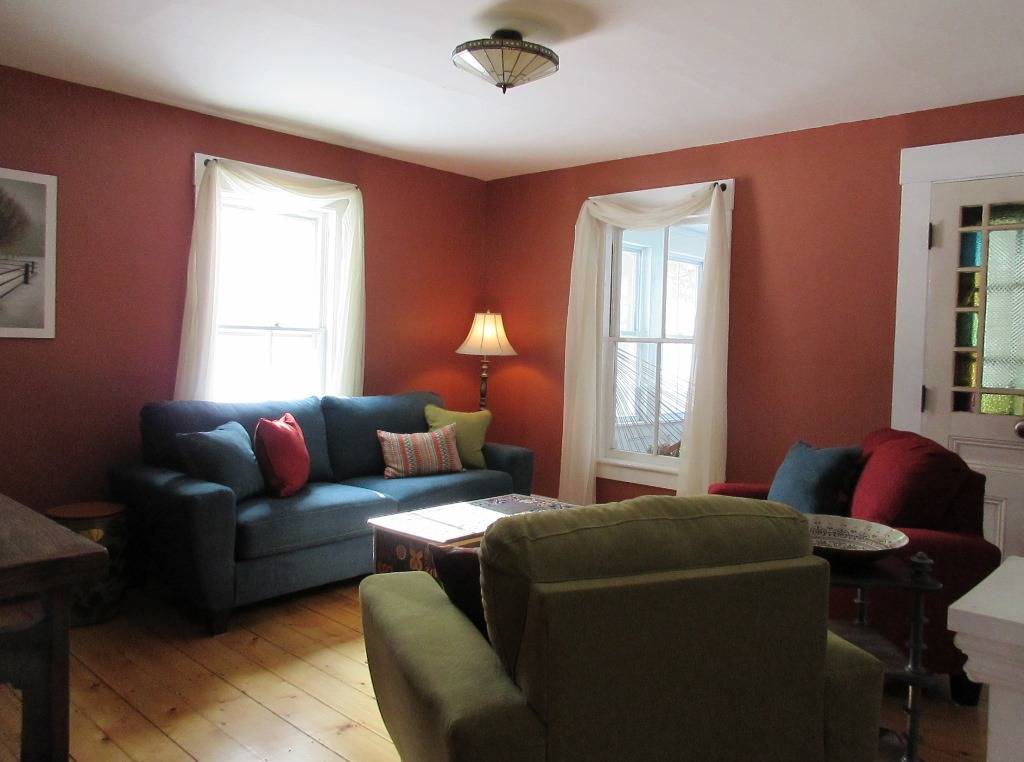 Quintessential New England Farmhouse Bradford, Merrimack County, New Hampshire Horse Properties