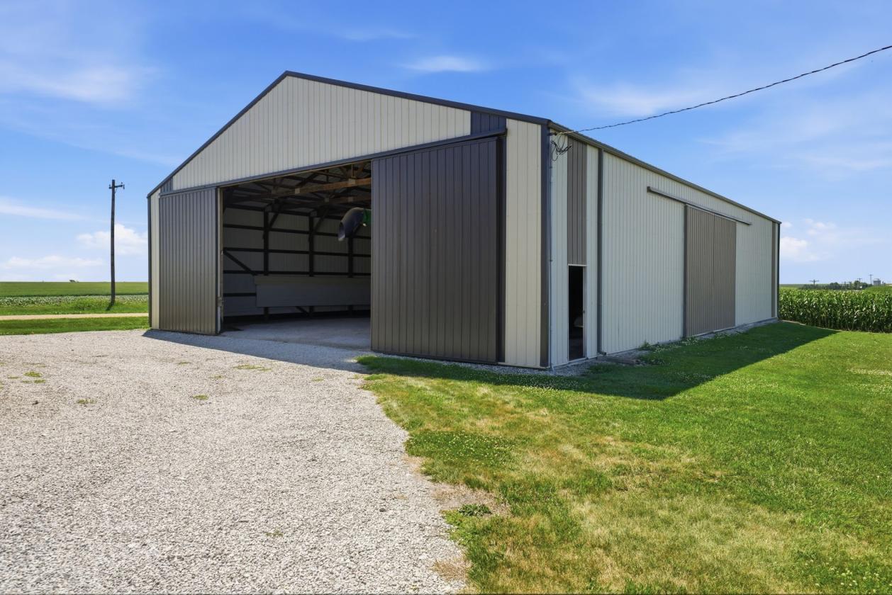 Meticulously Well Maintained Acreage! - photo 28