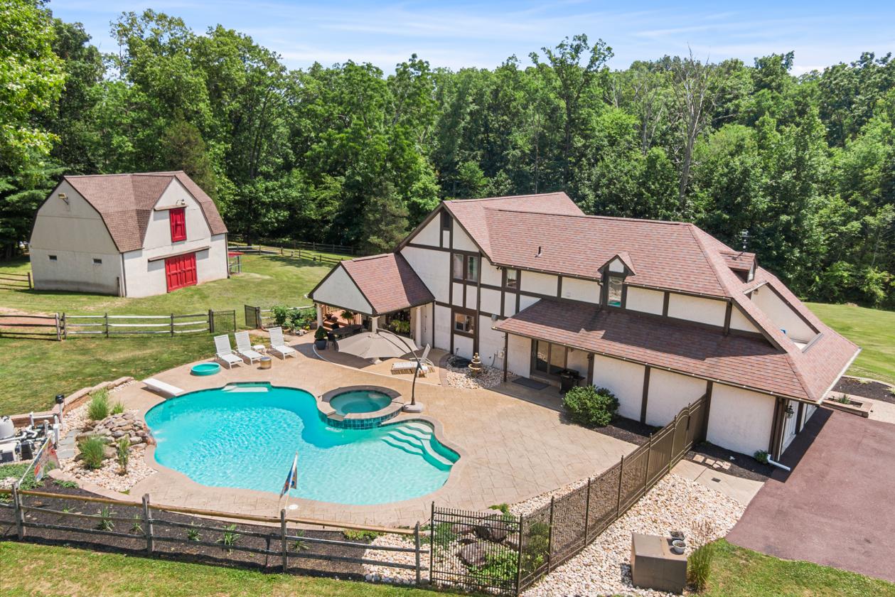 Skippack Farm Home and Barn - photo 5