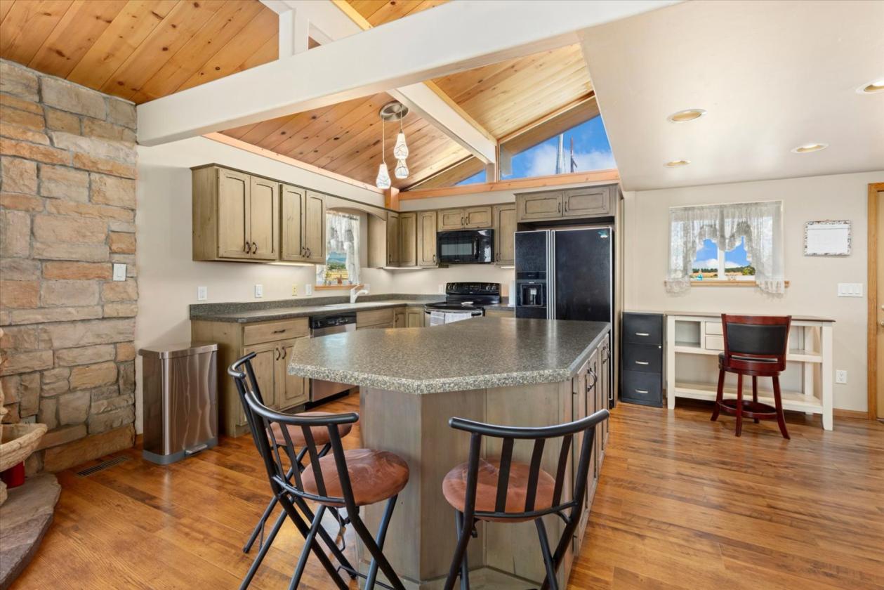 5-acre horse property - photo 18