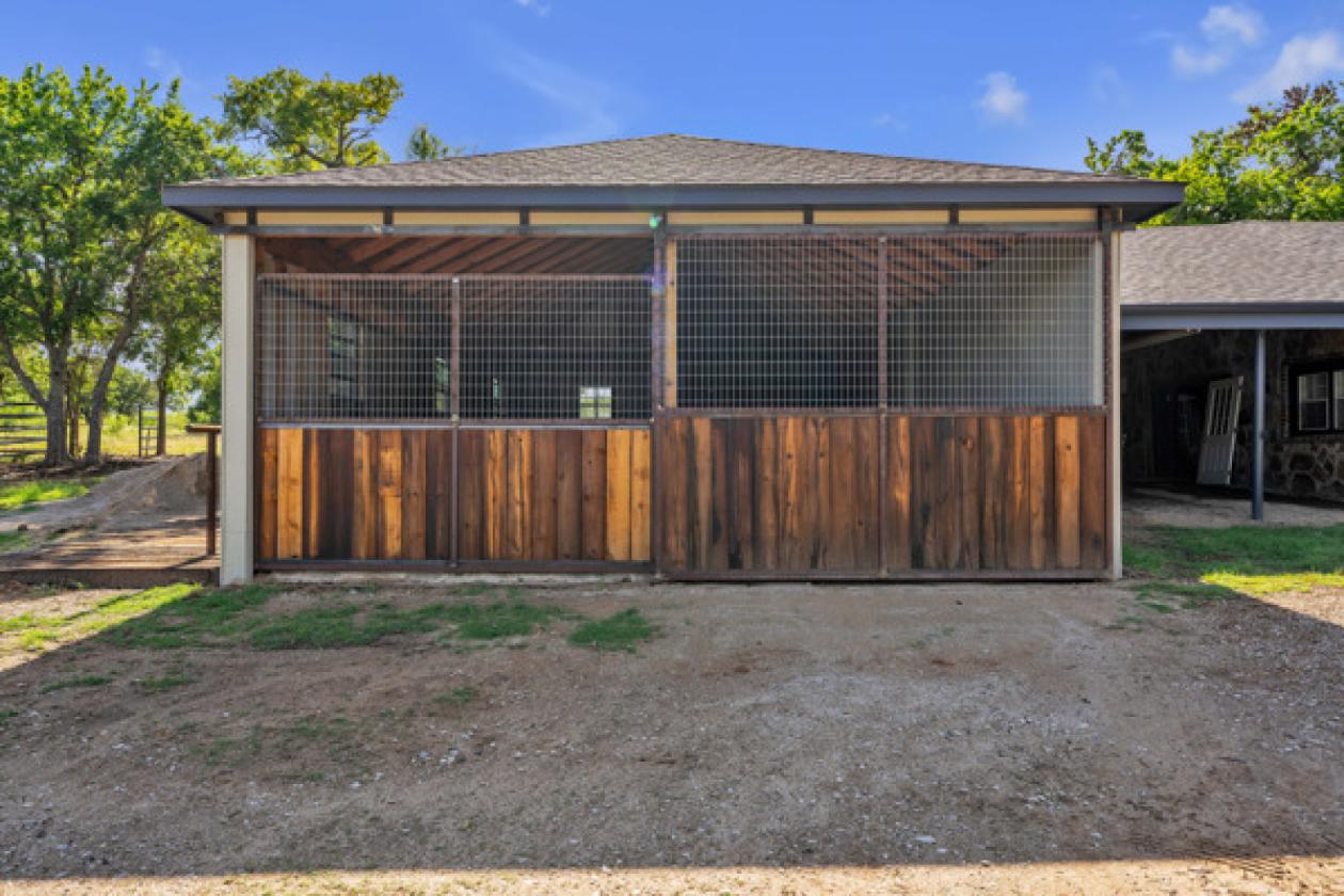 Bring Your Horses! 2026 home updates & guest house - photo 8