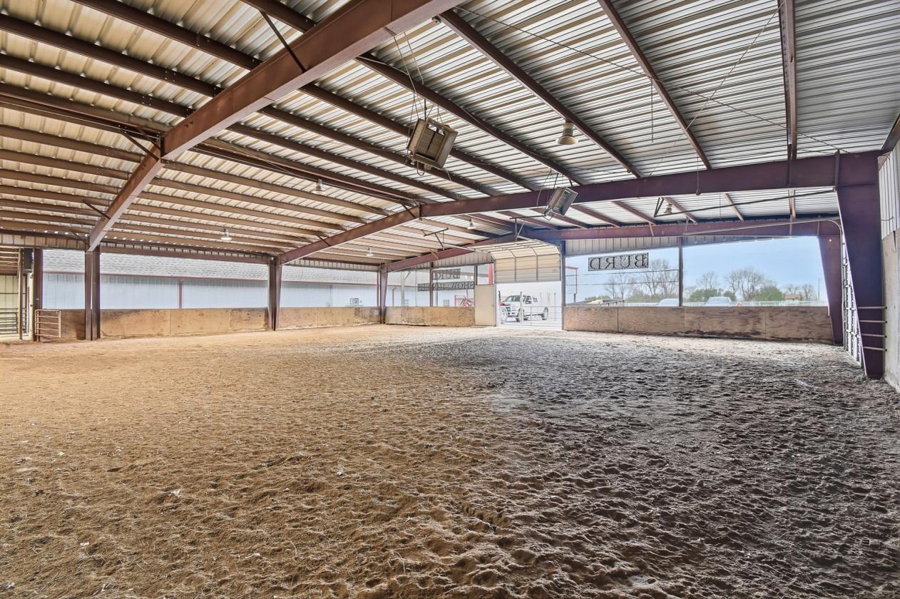 Equestrian Dream with Deluxe Horse Setup - photo 21