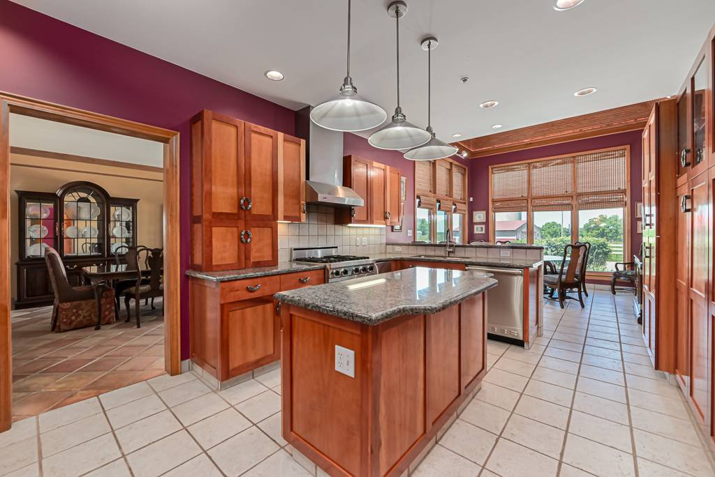 Exquisite Custom Ranch on 81.7 Acres - photo 13