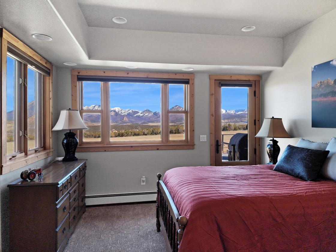 North Fork Valley Gem with Views and Privacy - photo 7