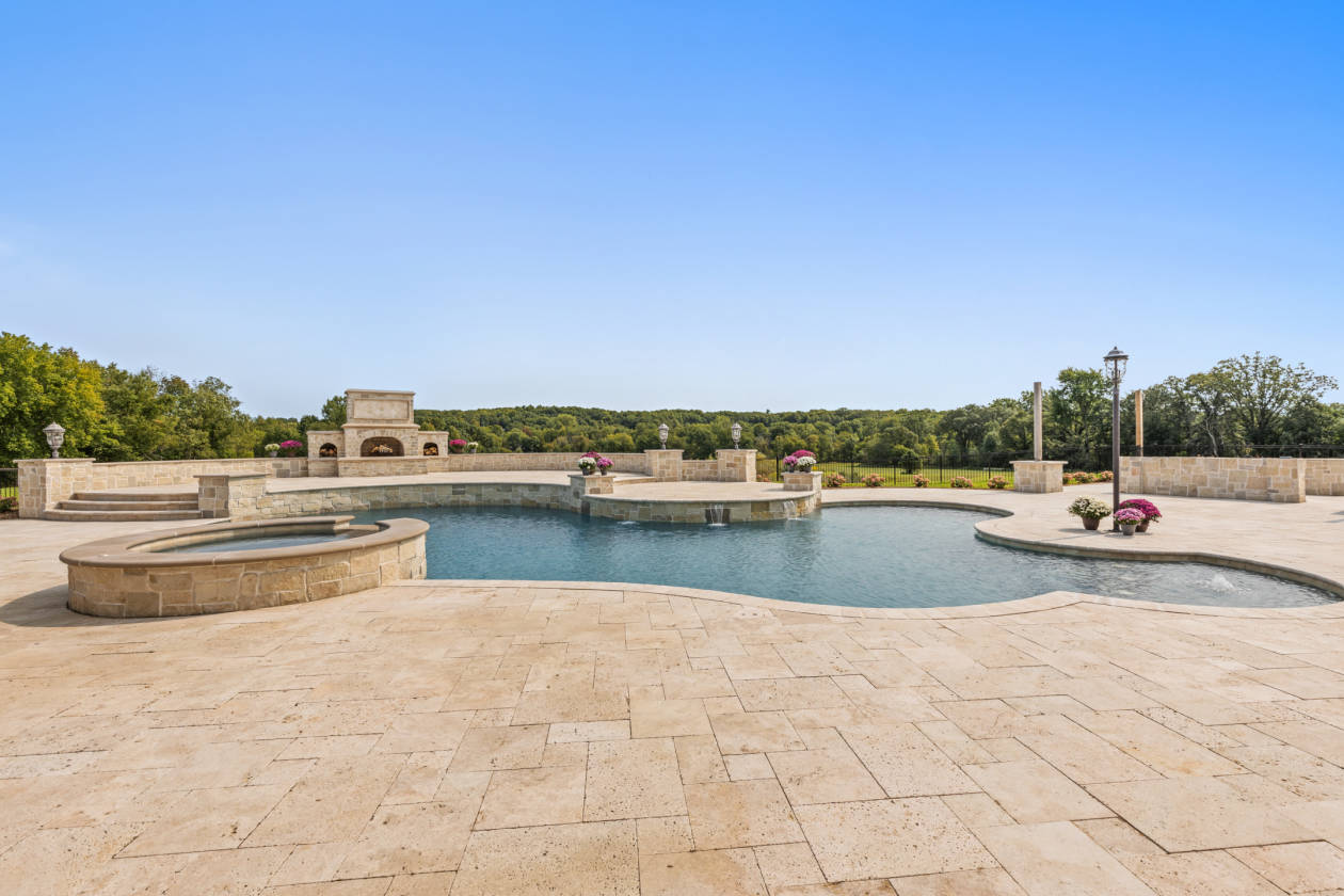 Horse farm For Sale Metamora, Lapeer County, Michigan