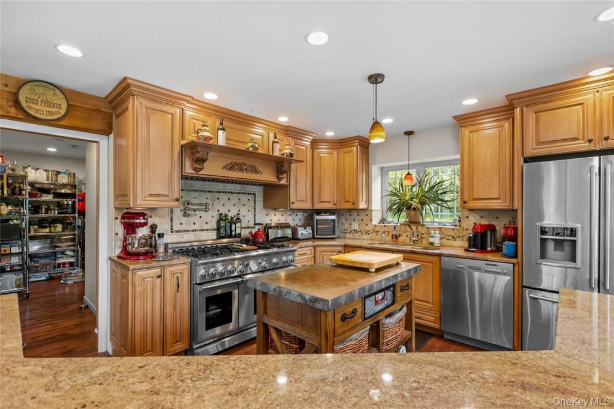 Spectacular 100+ Acre Equestrian Estate - photo 19