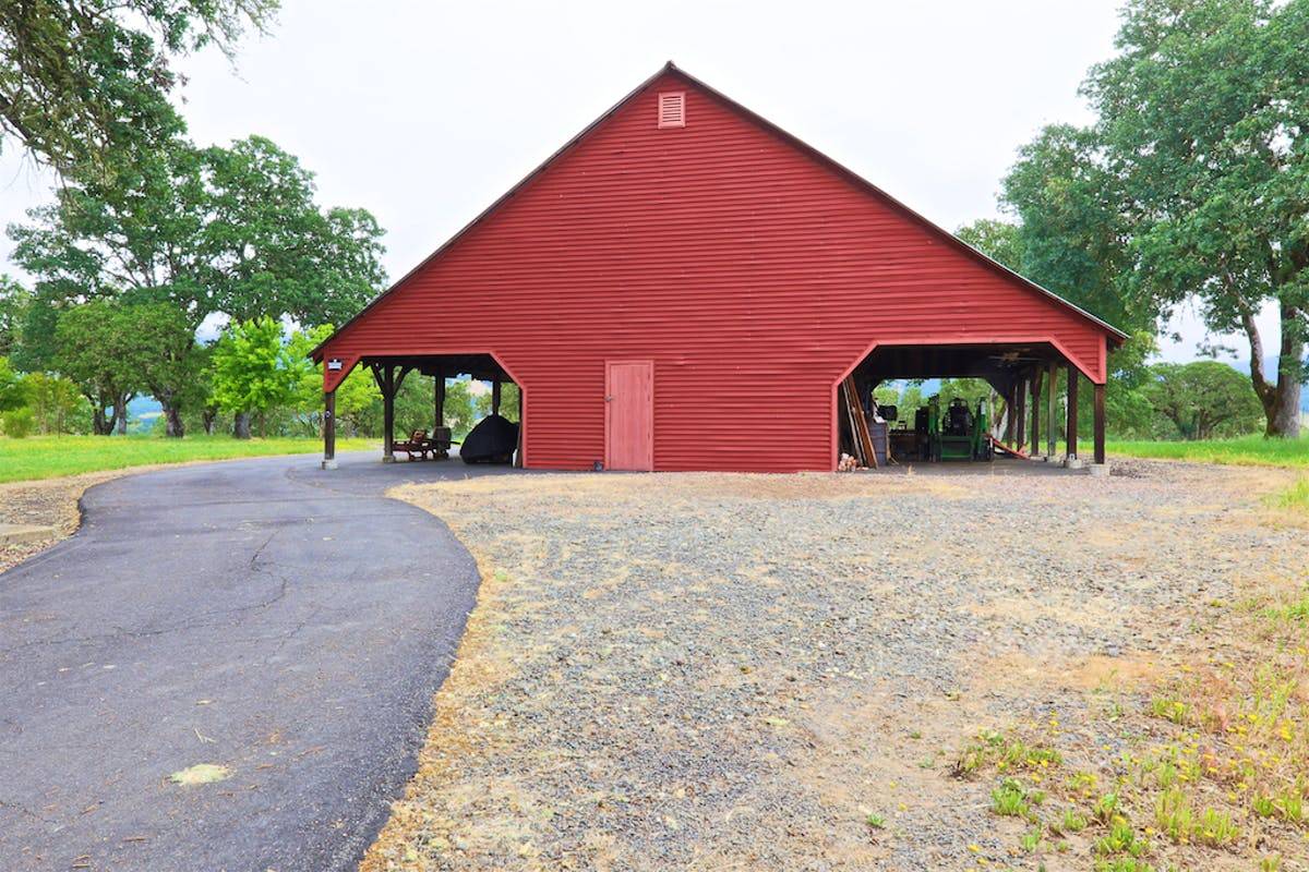 A ONE OF A KIND PROPERTY HUGE PIECE OF PARADISE... Potter Valley