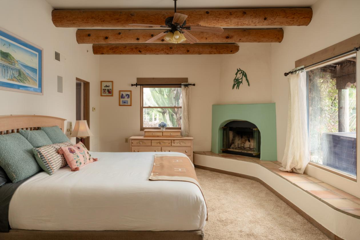 Rancho Santa Fe Lifestyle. County Freedom. No HOA. - photo 17