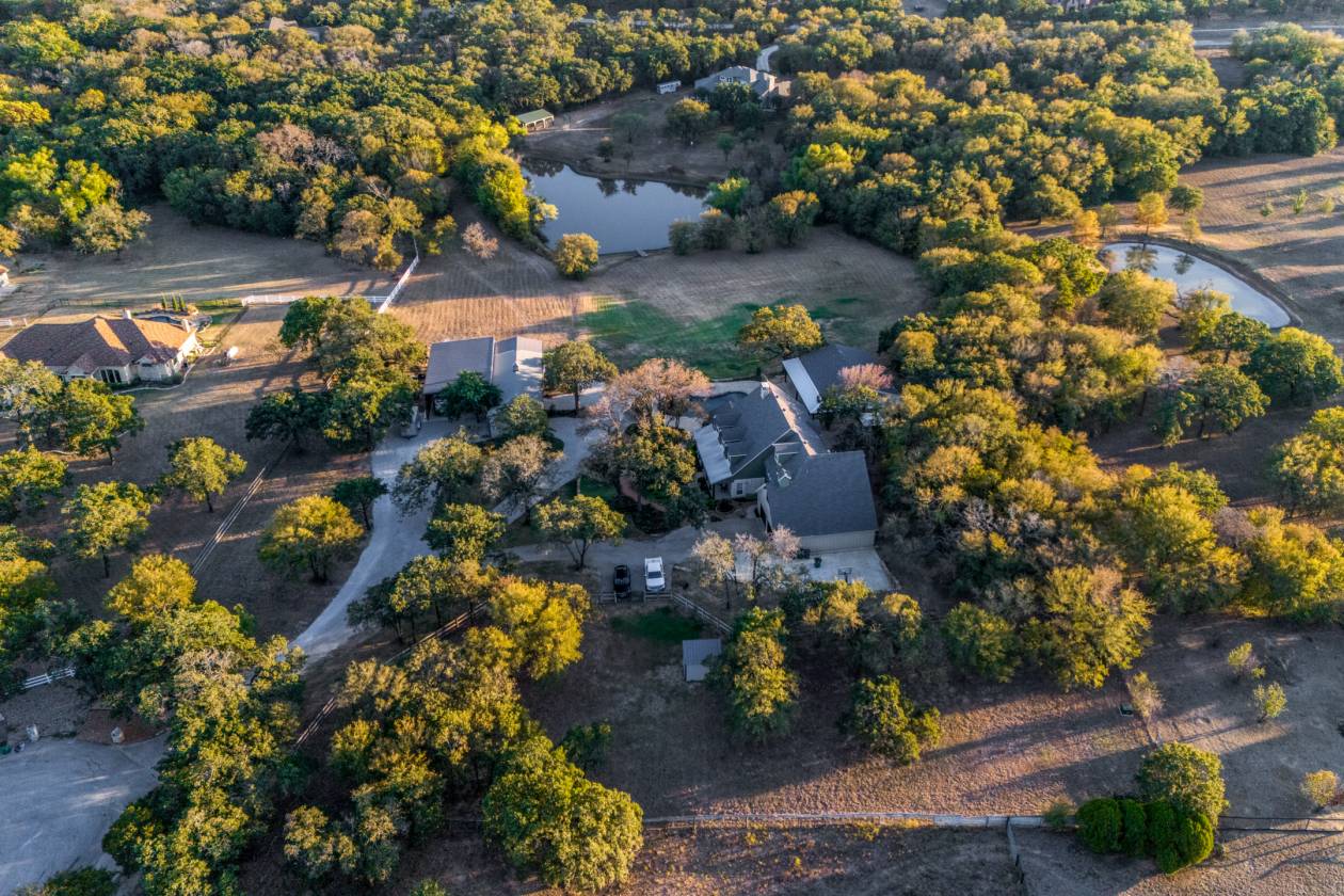 Contemporary farmhouse - photo 19
