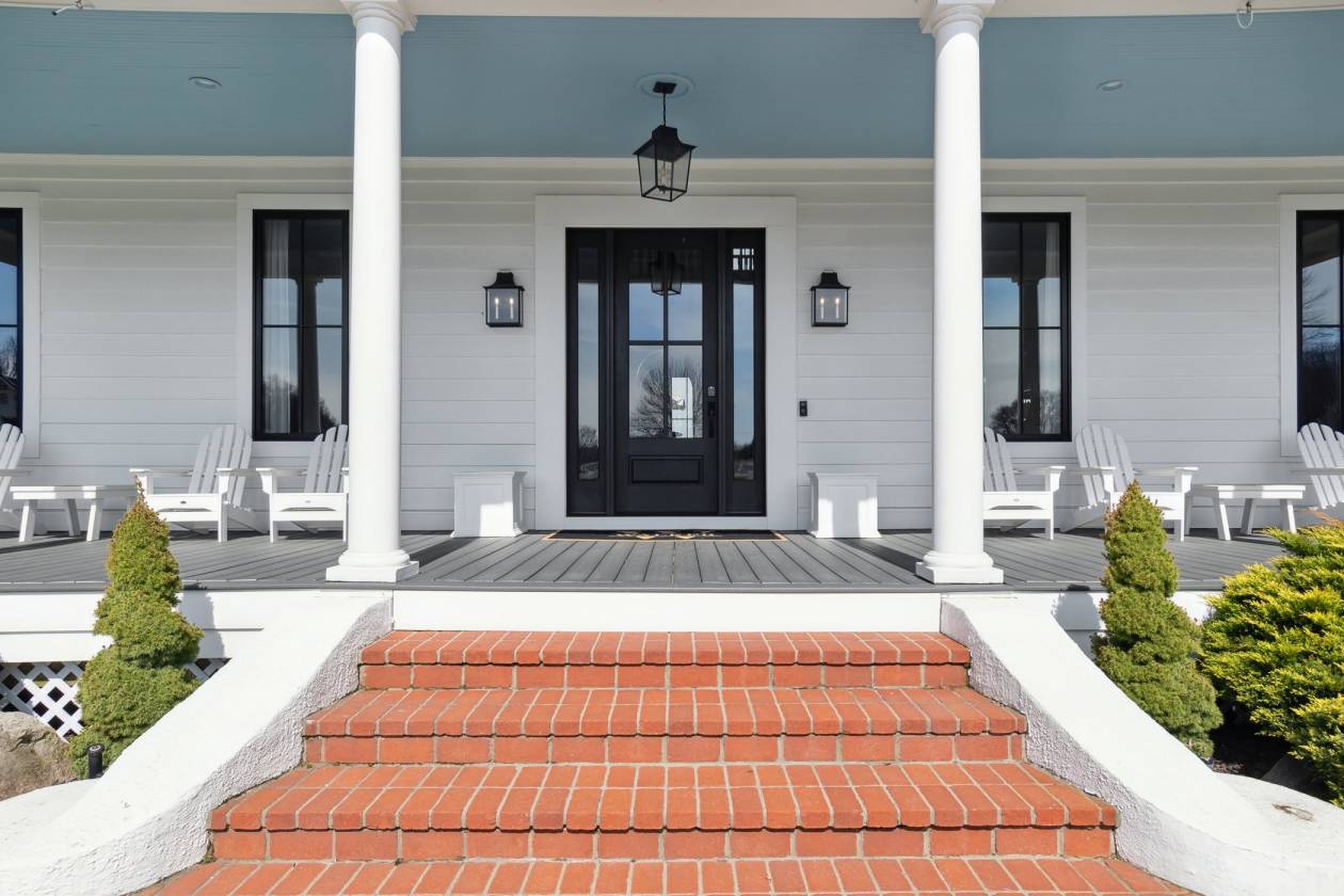 Beautiful equestrian estate on private all sports - photo 12