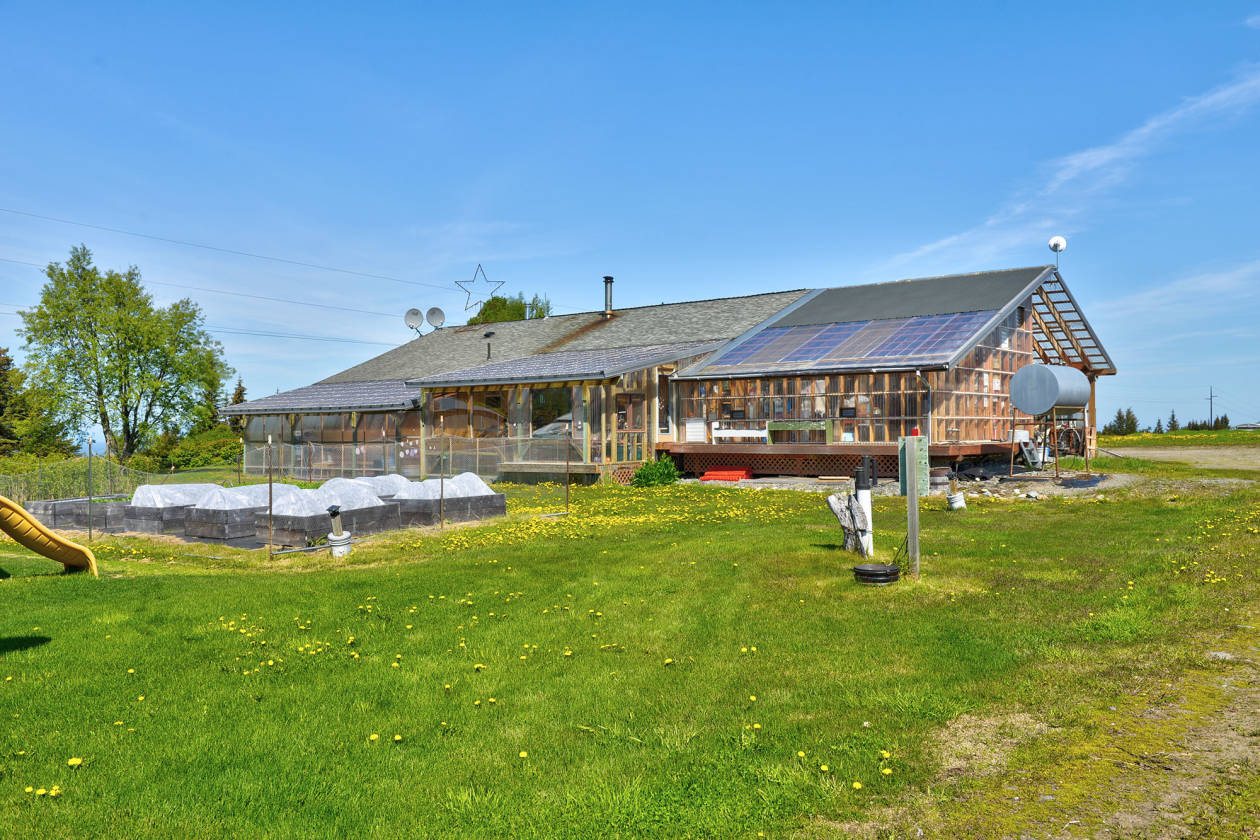 Authentic Alaskan Homestead Ninilchik, Kenai Peninsula Borough County