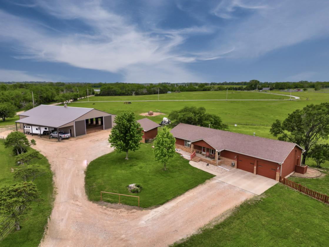 Winfield Kansas, Turn-Key Hobby Farm - photo 26