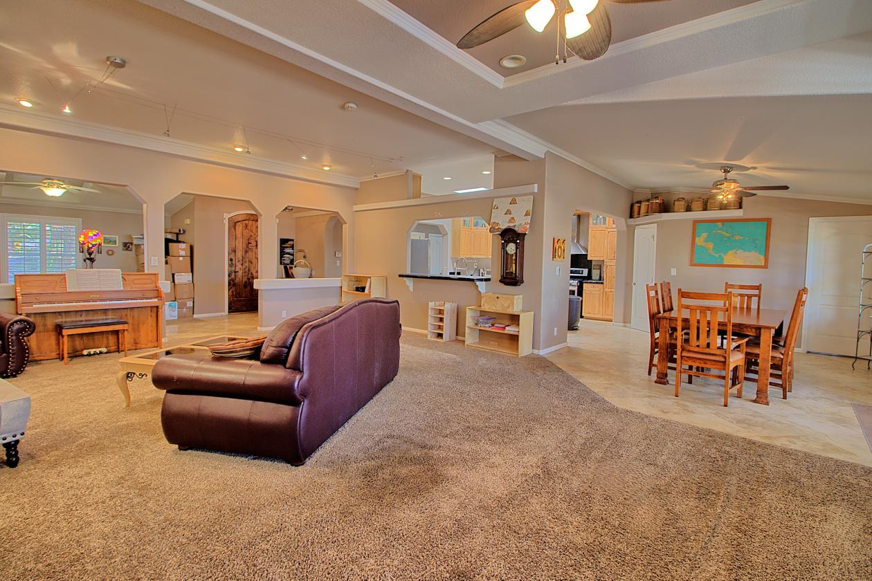 Horse property w/ Stables, RV garage ... - photo 11