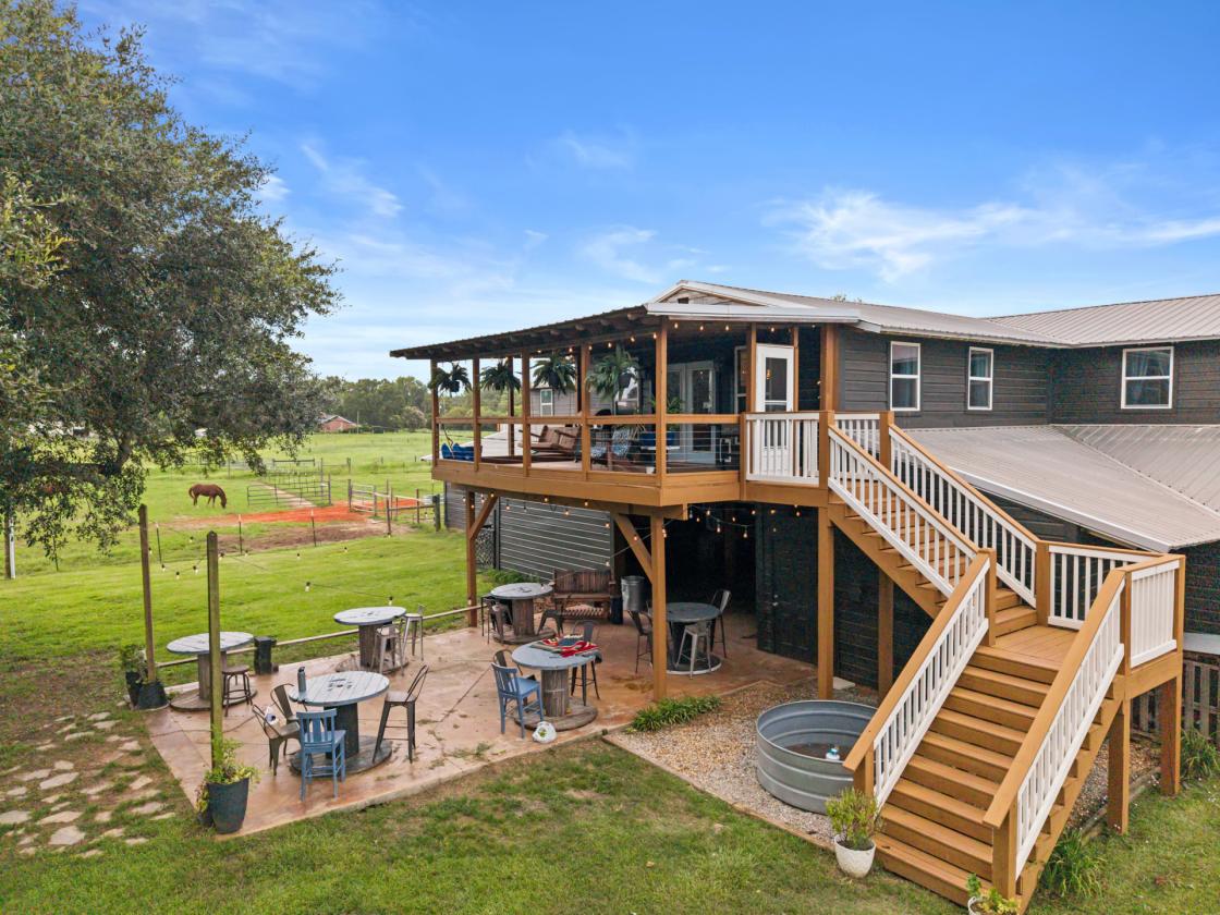 Turnkey Luxury Equestrian Estate - photo 10
