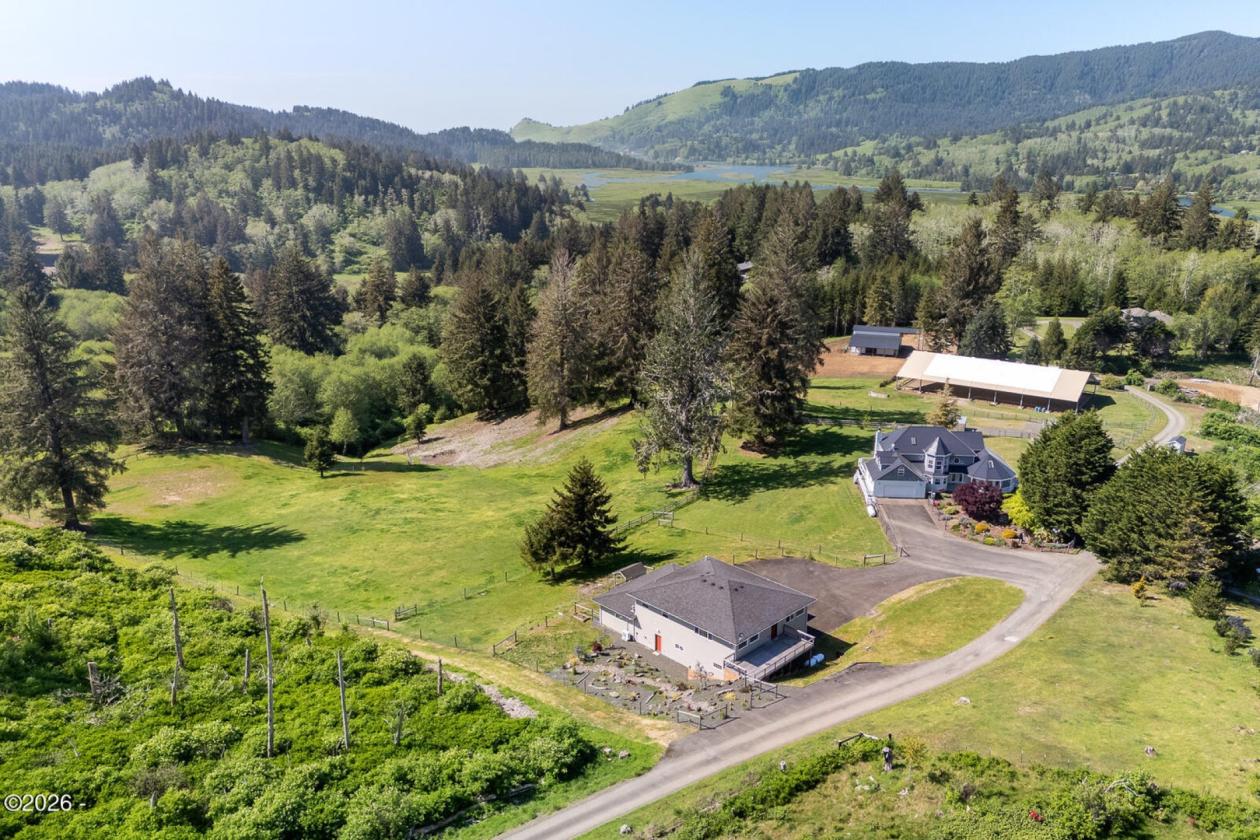 Exceptional Oregon Coast Estate - photo 12