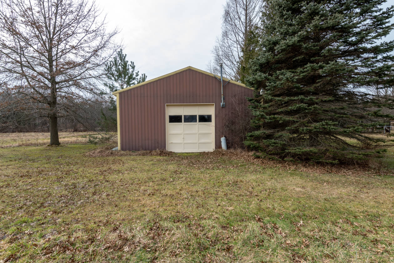 Horse farm for sale Holland, Allegan County, Michigan Horse ranch