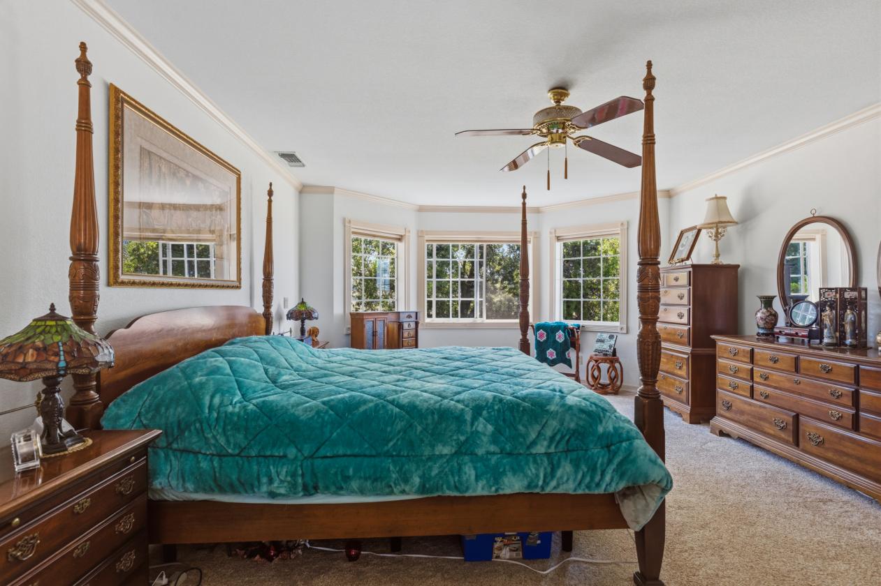 Historic 10-Acre custom Equestrian Estate & Vineyard - photo 30