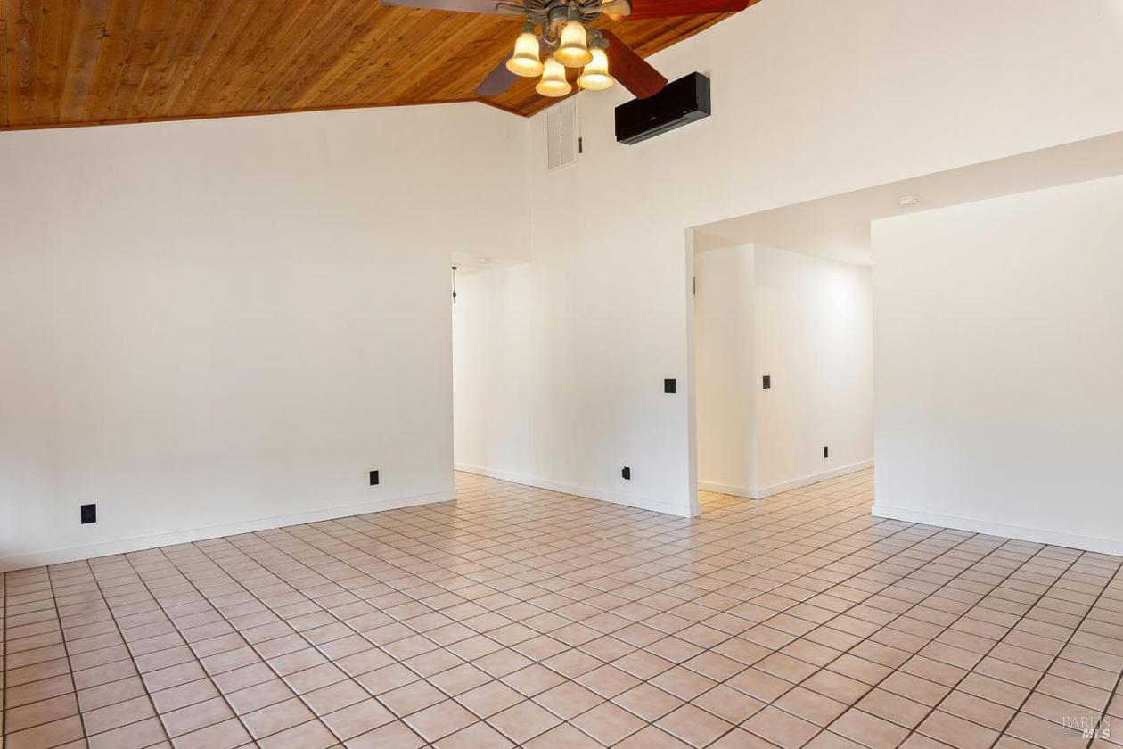 Turnkey Horse Property on ~5 Acres - photo 4