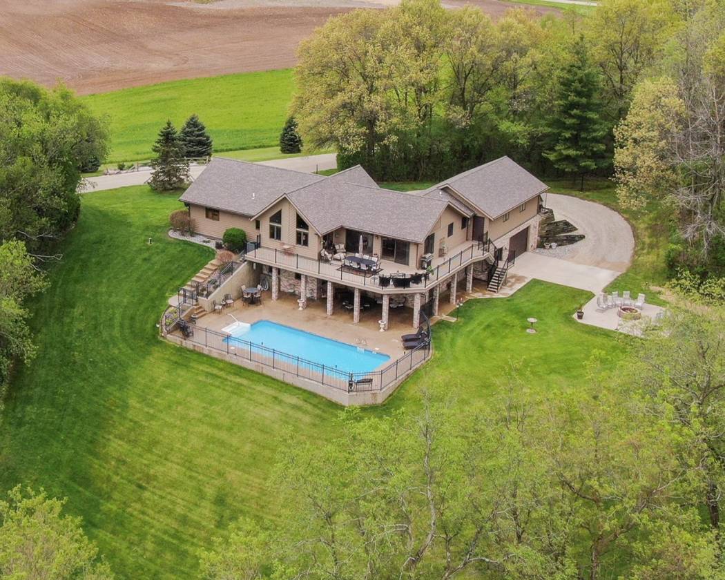 24 Acres Of Your Very Own Sanctuary Burlington, Walworth County