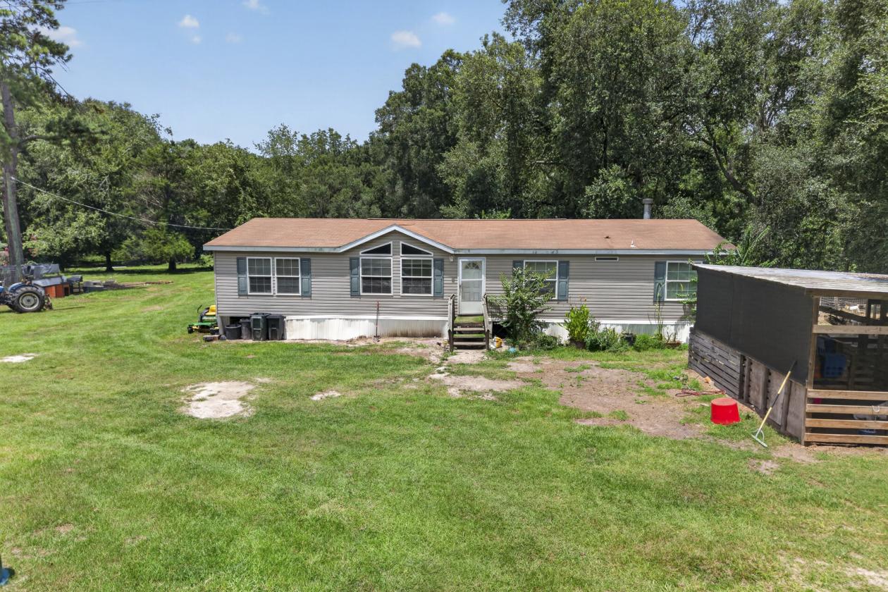 10-acre agricultural property - photo 6