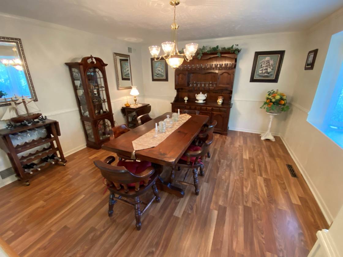 Impressive Home on 15 Acres, Perfect For Horses Mineral City