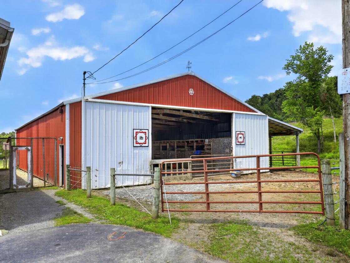 Premier Horse Property & Event Venue - photo 13