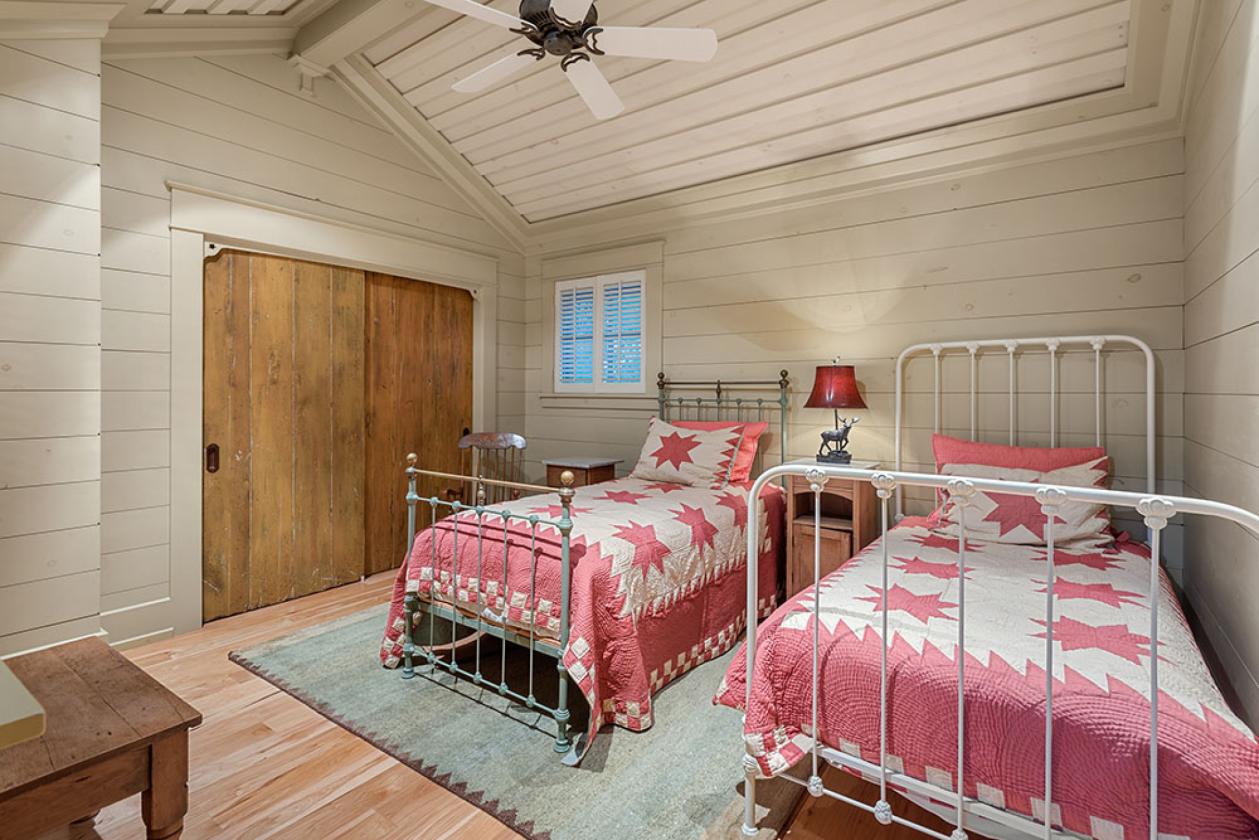 Quintessential Mountain Retreat - photo 18