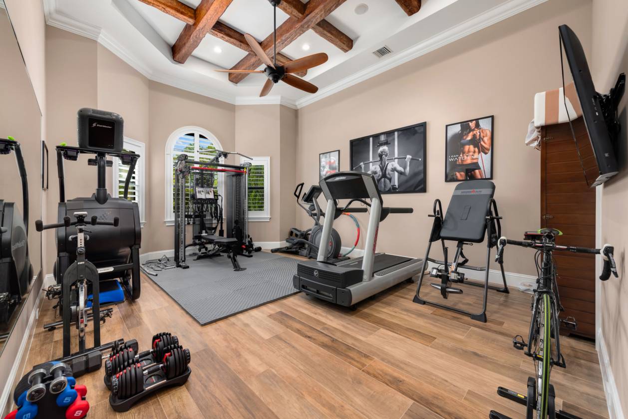 Custom Built Luxury Equestrian Estate with Stables - photo 17