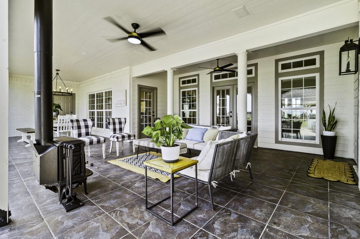Premier Property with Luxury Home, Barn, and Arena - photo 27