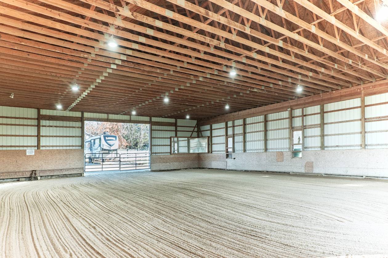 Modern Equestrian w/Indoor & Outdoor Riding Arenas - photo 28