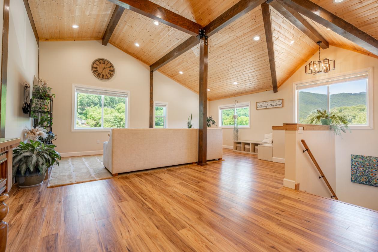 Timber-Frame Estate With Mountain Views - photo 23