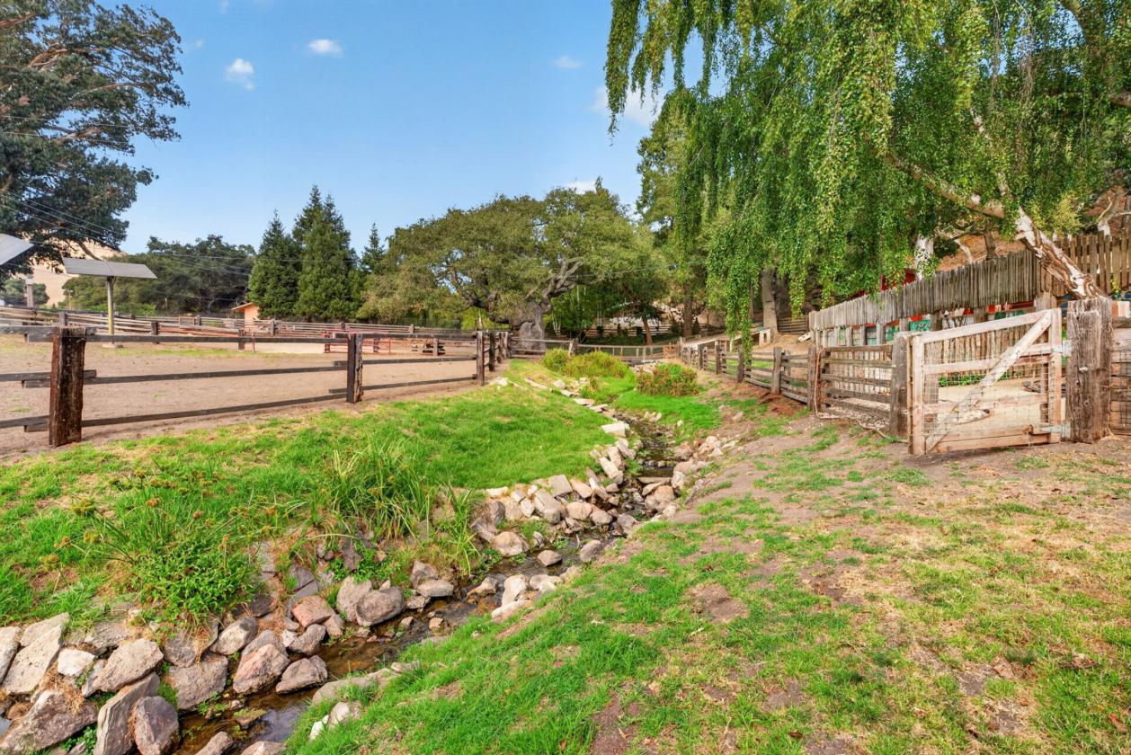 Exceptional Salinas Ranch:  Guest Quarters & Views - photo 29