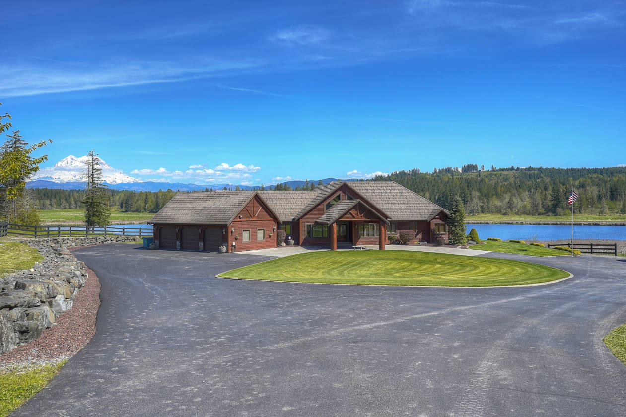 Over 25 Acres of Breathtaking Property in Eatonville WA Eatonville