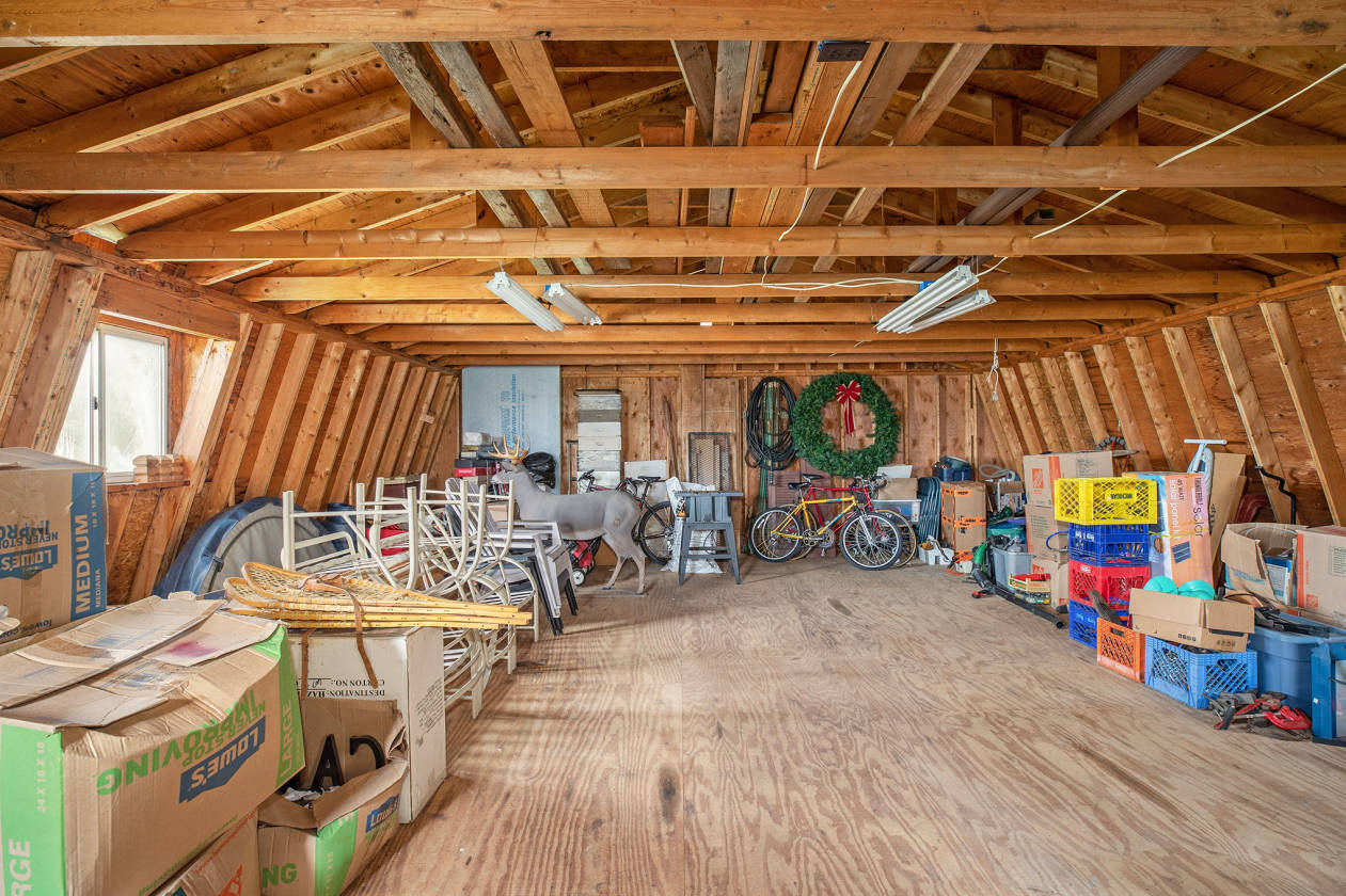 Horse farm for sale Plymouth, Washtenaw County, Michigan